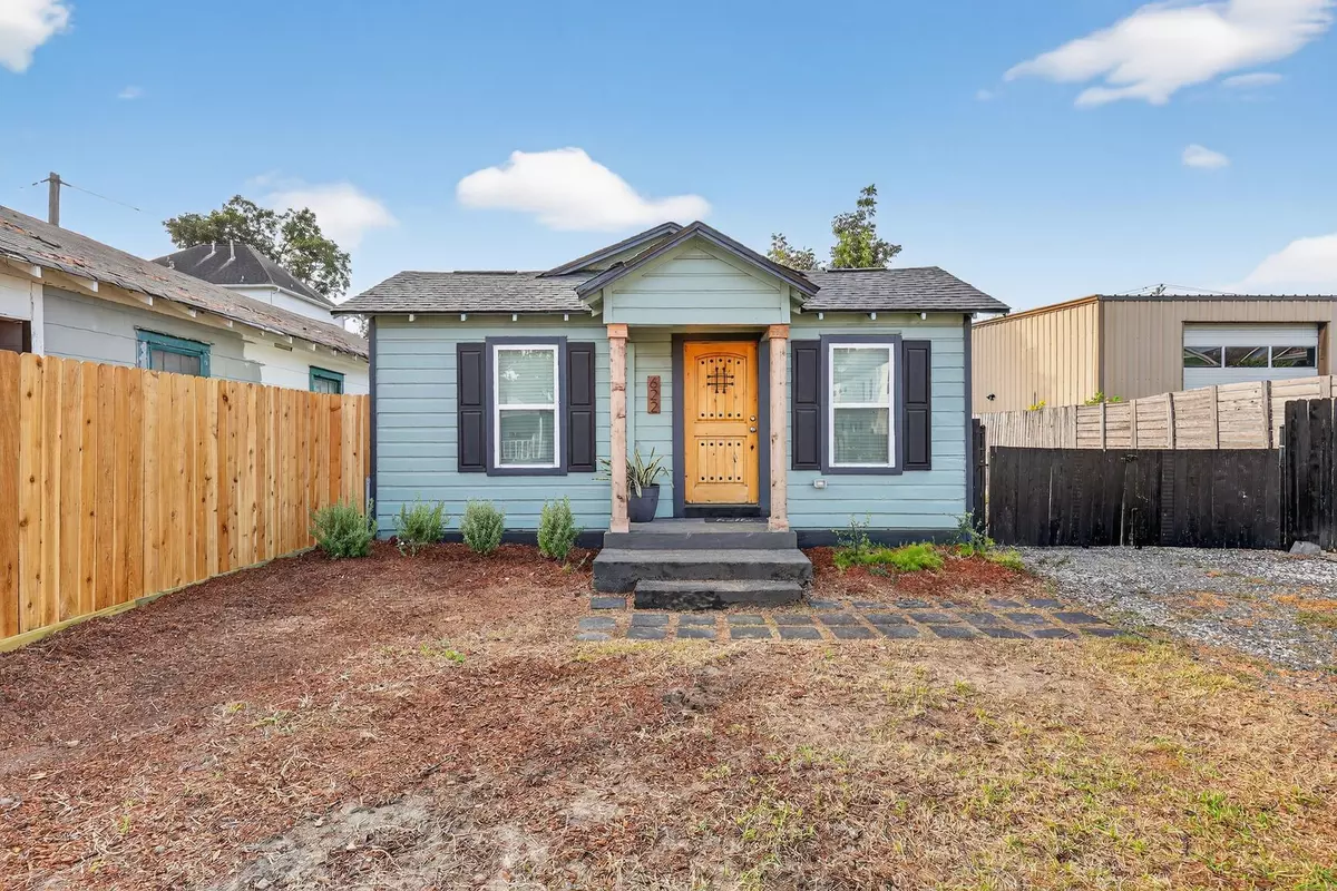 Houston, TX 77008,622 E 27th ST