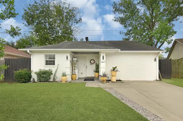 3615 Aberham DR, Houston, TX 77066
