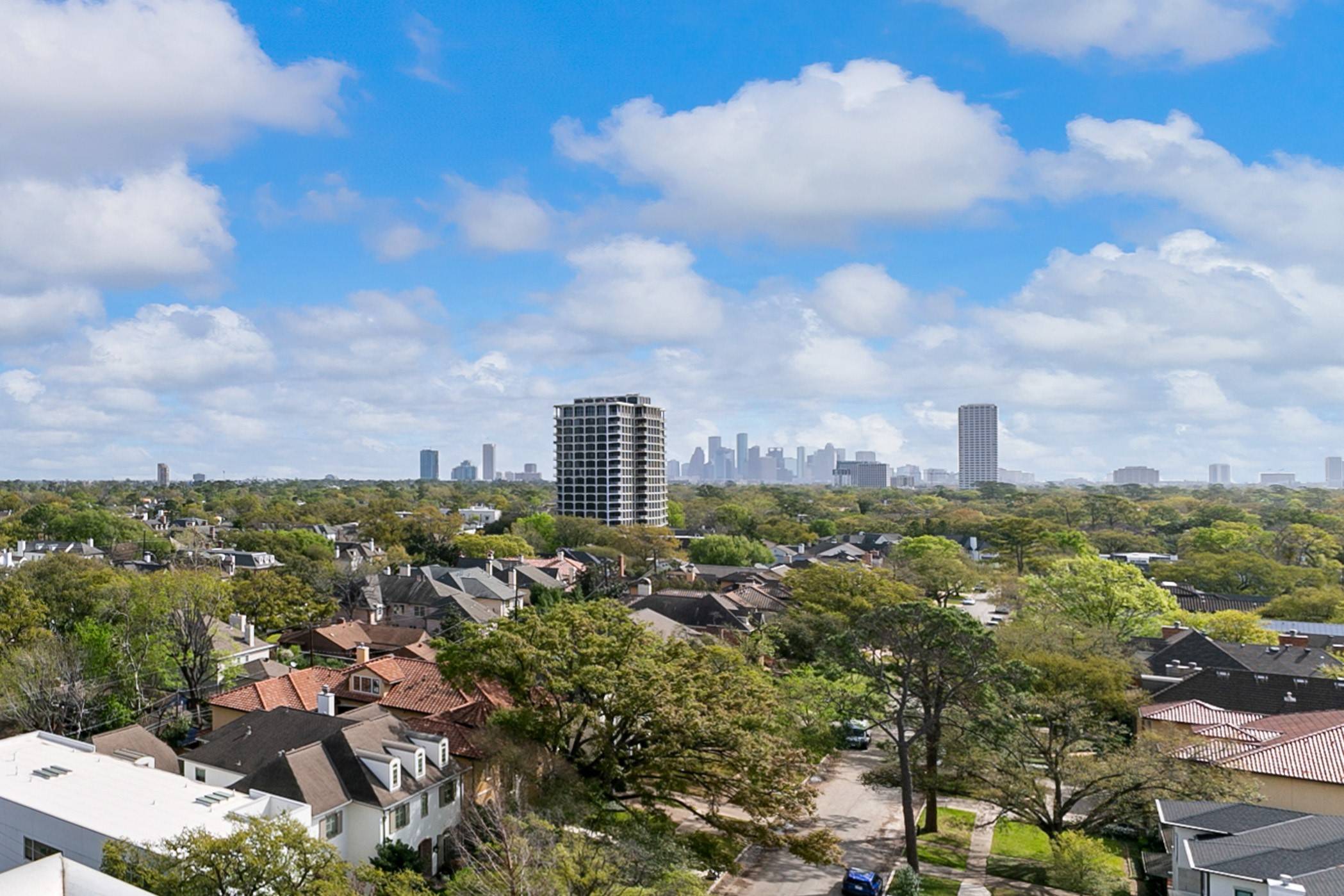 2200 Willowick Rd RD #9H, Houston, TX 77027