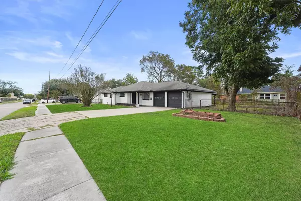 Deer Park, TX 77536,216 W 5th ST