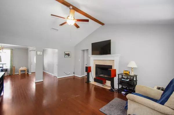 Jones Creek, TX 77541,127 Singleton ST