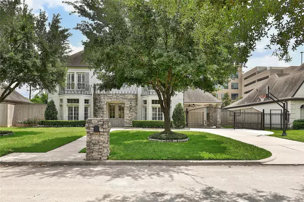 Spring Valley Village, TX 77055,3 Pecan Trail LN