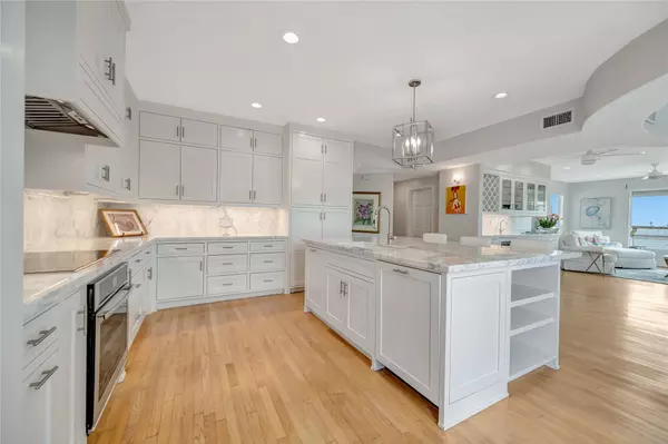 Tiki Island, TX 77554,1303 Outrigger