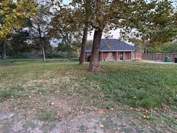 Houston, TX 77088,9502 Irby ST