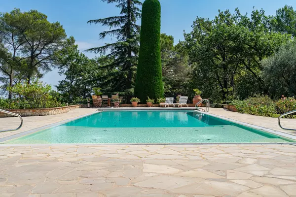 10048,1200 D-7 Rte de la Colle-sur-Loup