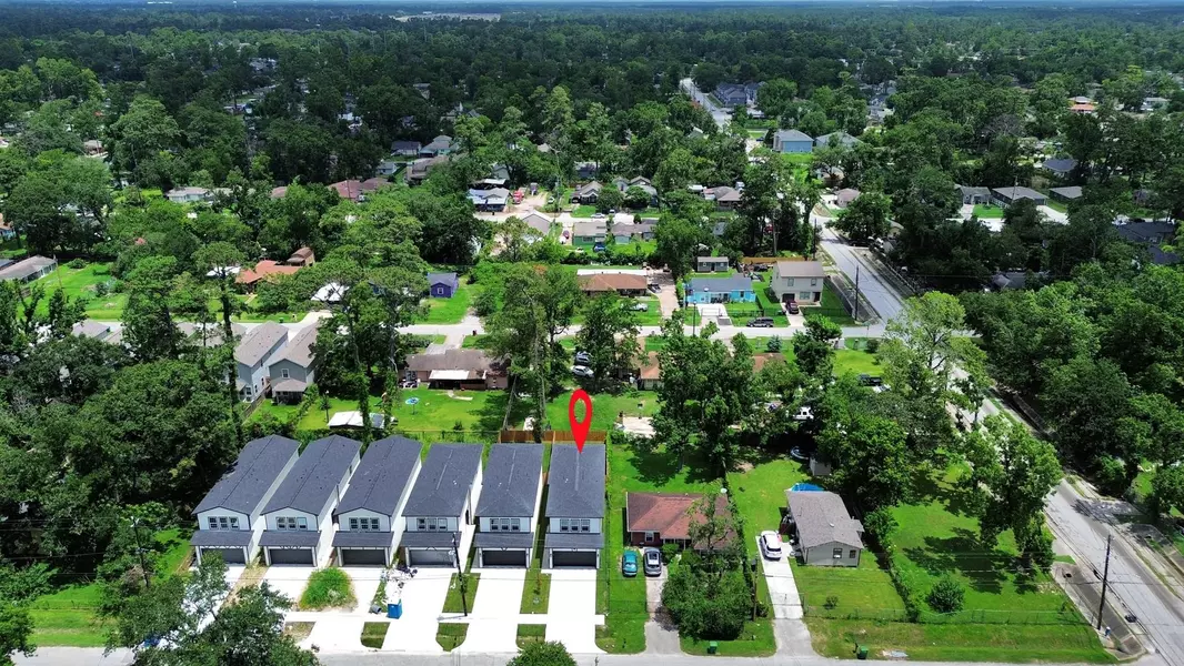 8151 - 8161 Crestview Dr, Houston, TX 77028