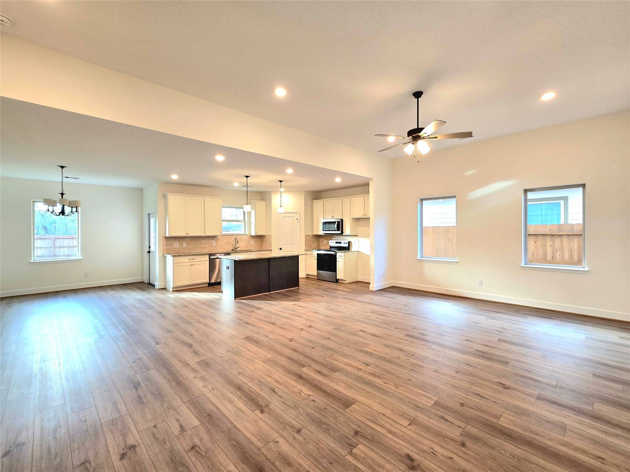 Cleveland, TX 77327,708 Duncan AVE