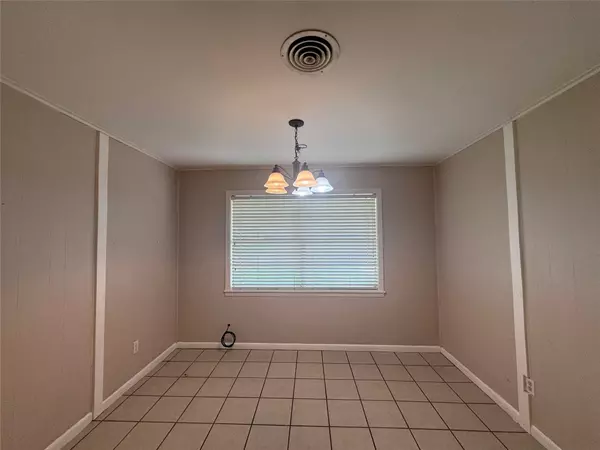 Brenham, TX 77833,802 Hillside DR