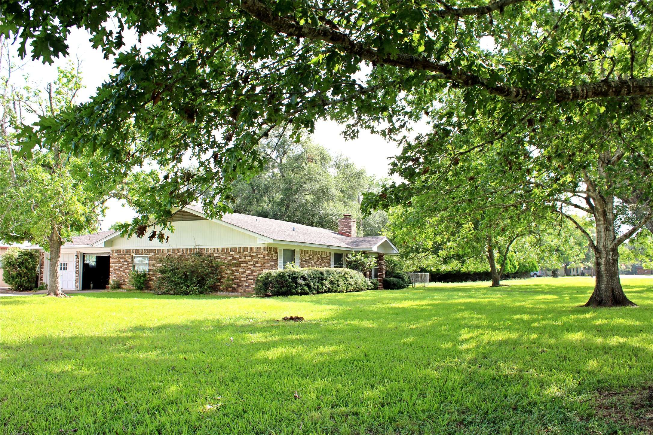 Columbus, TX 78934,216 North ST