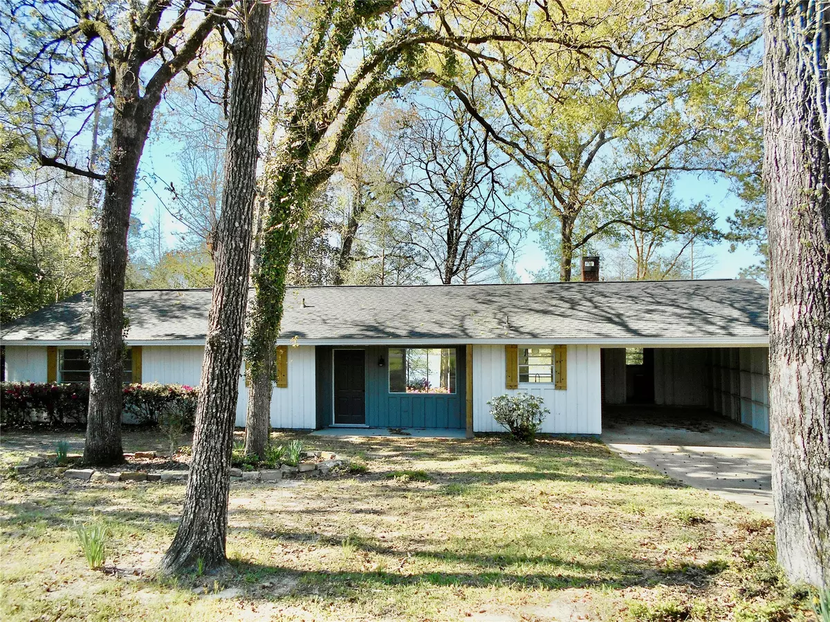 Village Mills, TX 77663,527 Cypress Bend Drive