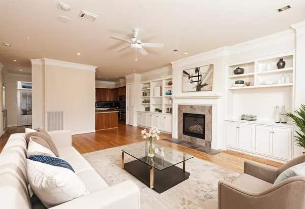 633 Hartman ST, Houston, TX 77007