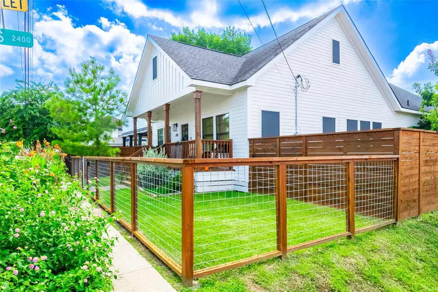 200 Carl ST, Houston, TX 77009