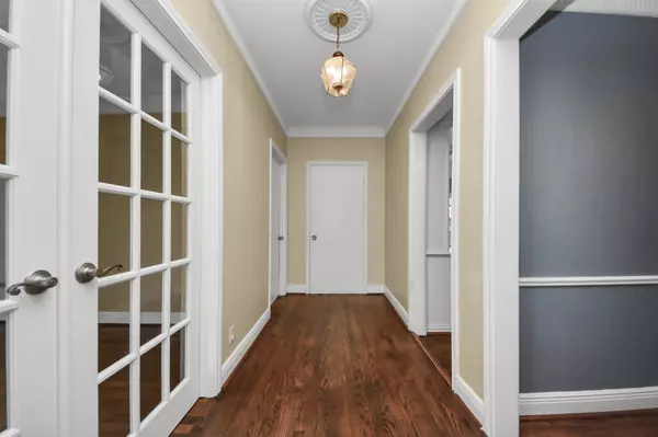 Houston, TX 77057,6159 Ella Lee LN