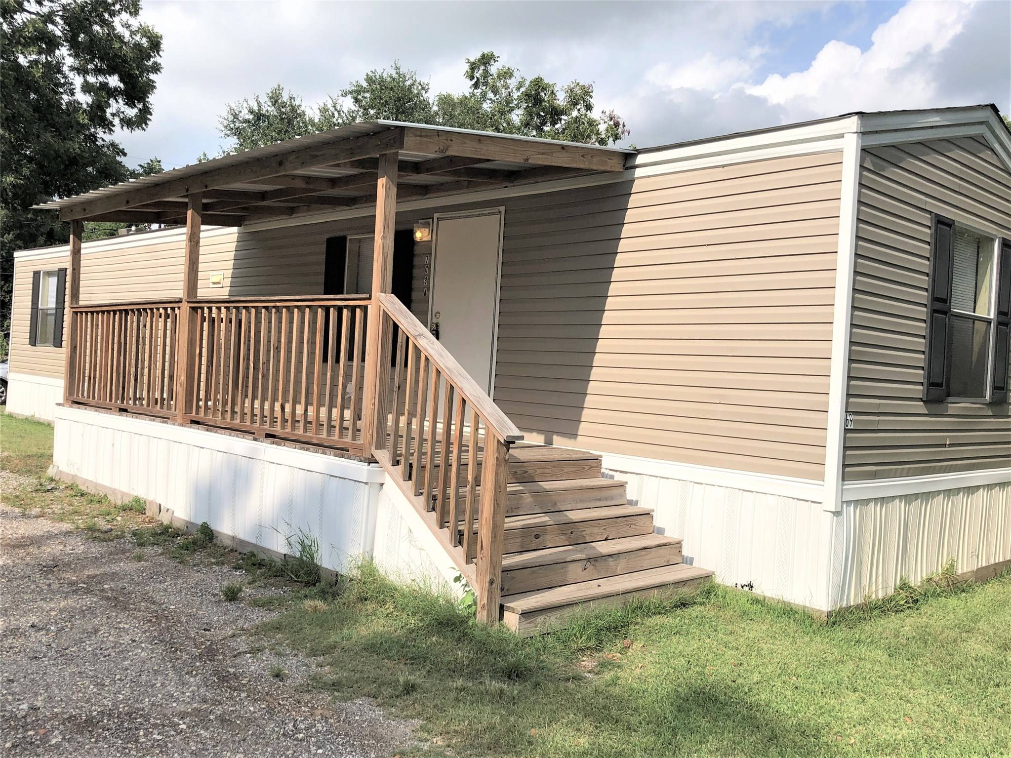 703A San Jacinto ST #703A, Highlands, TX 77562