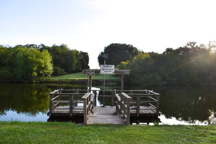 494 Catamaran CIR, Blessing, TX 77419