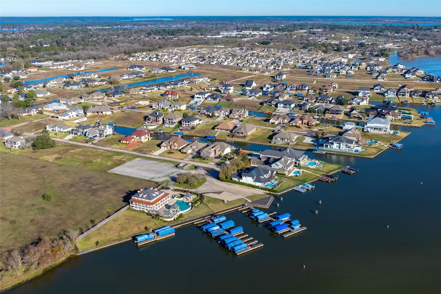 12884 French Quarter DR, Willis, TX 77318