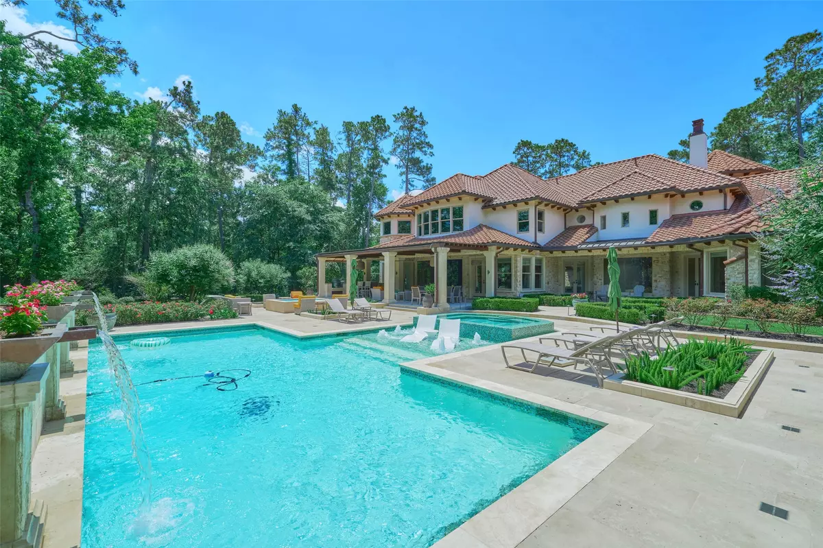 The Woodlands, TX 77382,2 Cluny CT