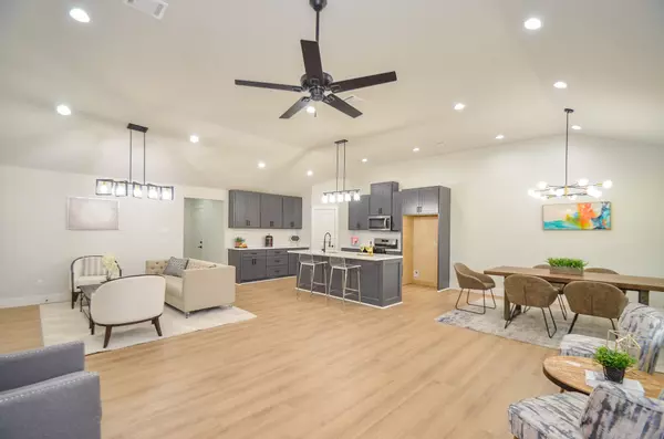 5634 Groveton ST,  Houston,  TX 77033