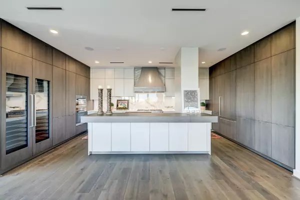 Houston, TX 77019,3331 DAmico ST #401