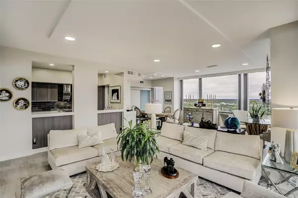 14 Greenway PLZ #15Q, Houston, TX 77046