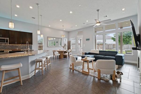 10151 Cimarron Canyon LN, Magnolia, TX 77354