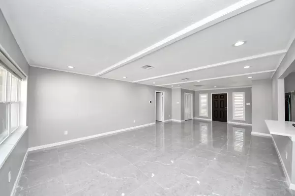 Houston, TX 77036,9222 Sharpview DR