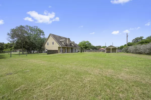 Columbus, TX 78934,1036 Shirley Oaks ST