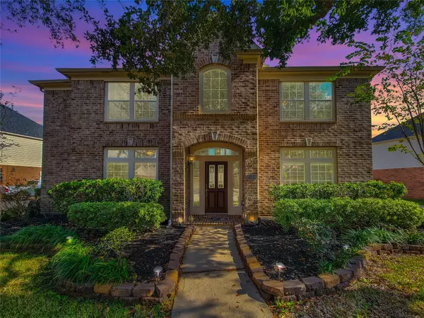 2309 Echo Harbor DR, Pearland, TX 77584