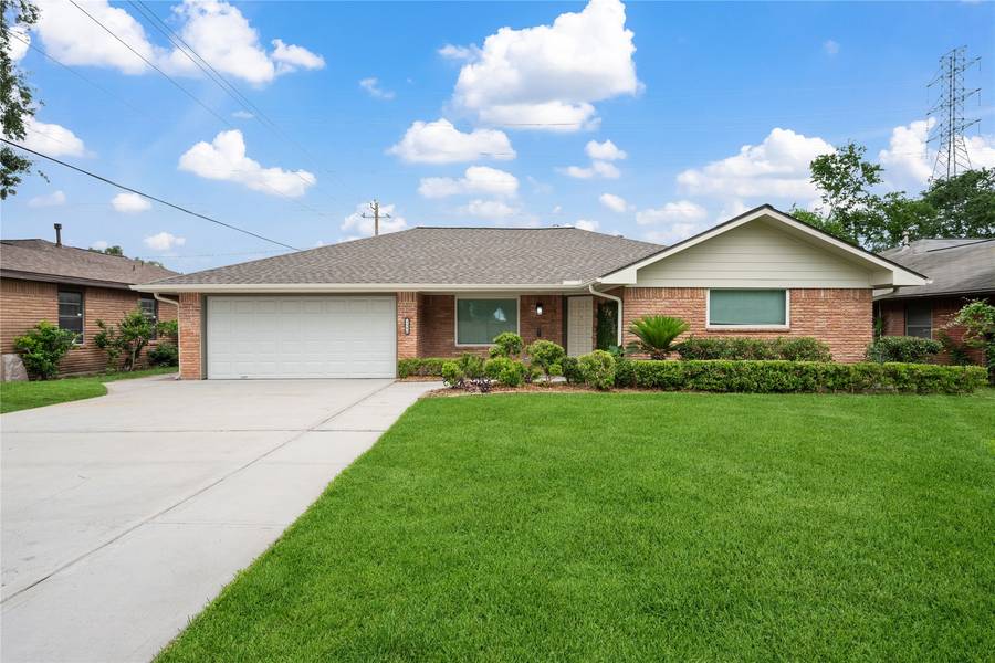 1506 Foxwood RD, Houston, TX 77008