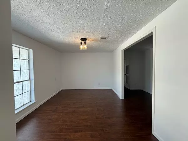 La Porte, TX 77571,501 Valley Brook DR