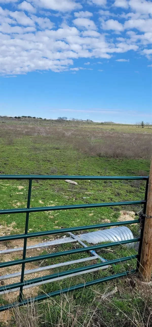 Burton, TX 77835,2142 Helm RD
