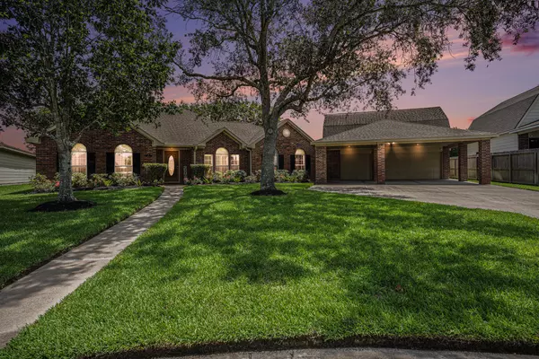 400 Scarlet Sage DR, League City, TX 77573
