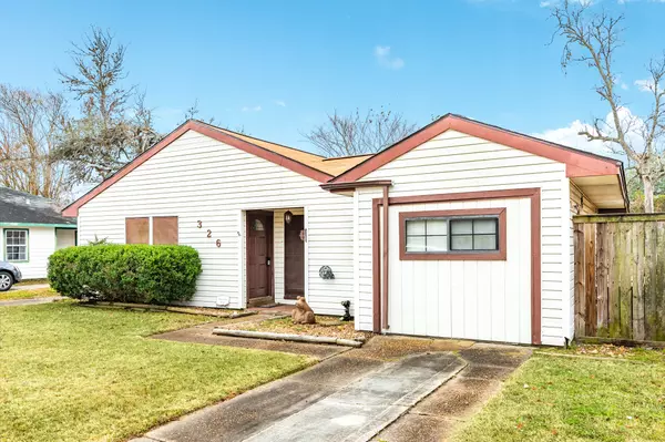 326 ACACIA, Lake Jackson, TX 77566