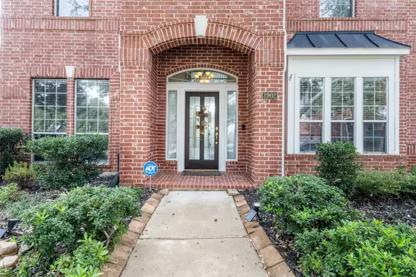 Sugar Land, TX 77498,3902 Lakeridge Canyon Drive