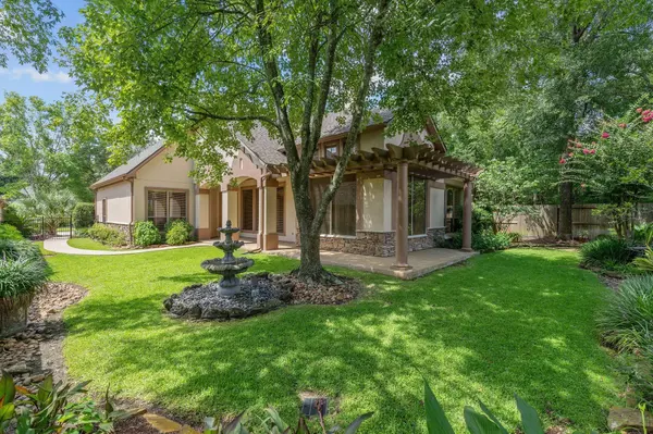 The Woodlands, TX 77381,102 W Racing Cloud CT