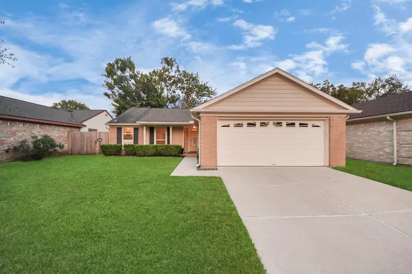 2506 Lively LN, Sugar Land, TX 77479