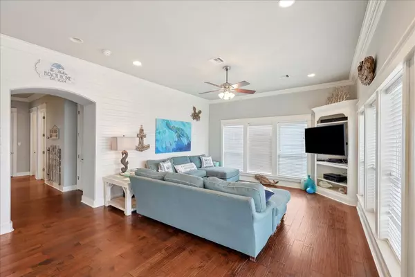 Crystal Beach, TX 77650,2904 Shady LN