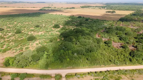 4990 County Road 317, Louise, TX 77455