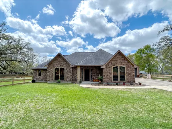 905 Stevenson ST, Sweeny, TX 77480