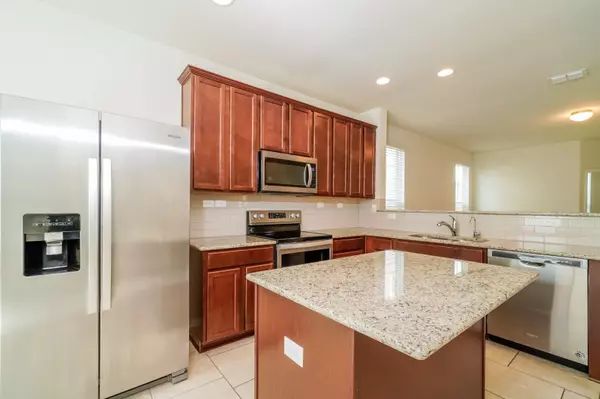 New Braunfels, TX 78130,448 Nova Zembla