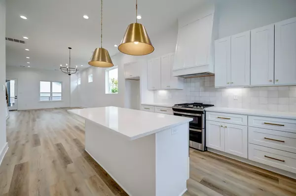 1307 A E 27th ST, Houston, TX 77009