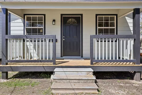 Groves, TX 77619,5247 33rd ST