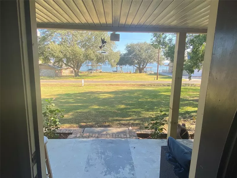 90 Fishermans Bend DR, Point Blank, TX 77364