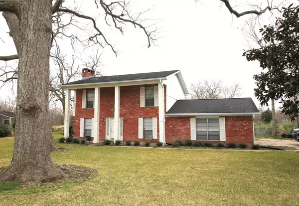 1310 S Caney Trail DR, Wharton, TX 77488