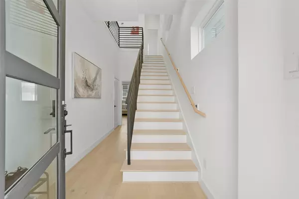 Houston, TX 77003,3006 Lamar ST