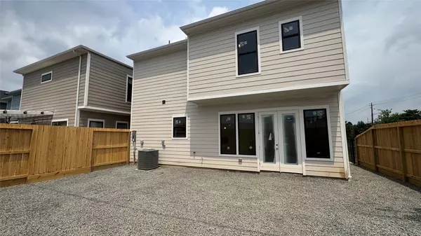 1103 Western Edge DR, Houston, TX 77008