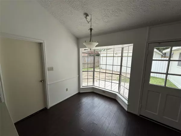 Houston, TX 77077,2206 Round Lake DR