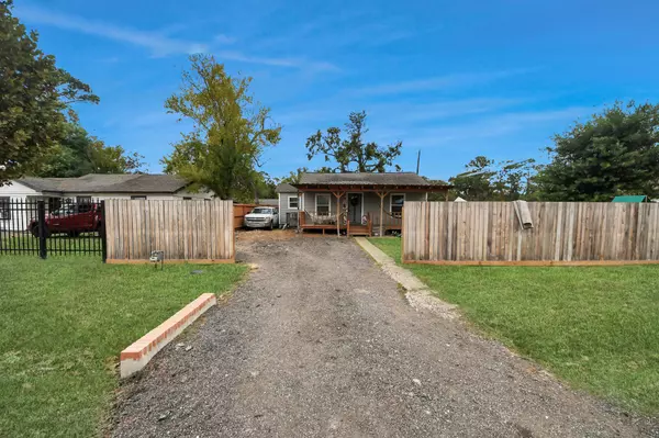 Houston, TX 77028,8125 Darlington DR