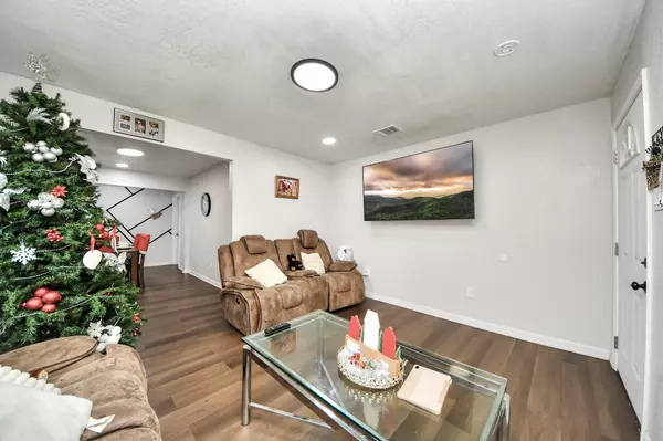 Houston, TX 77028,8125 Darlington DR