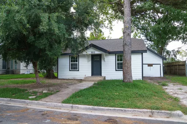 Baytown, TX 77520,503 E Lobit ST